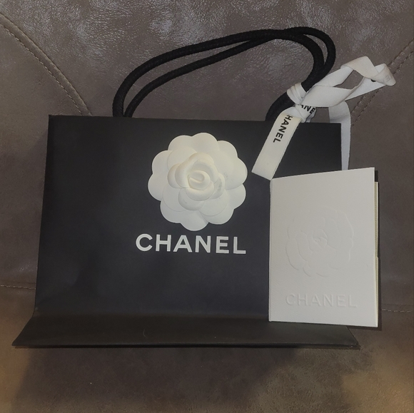 CHANEL Party Supplies Chanel Gift Wrapping Bag With Card And Ribbon